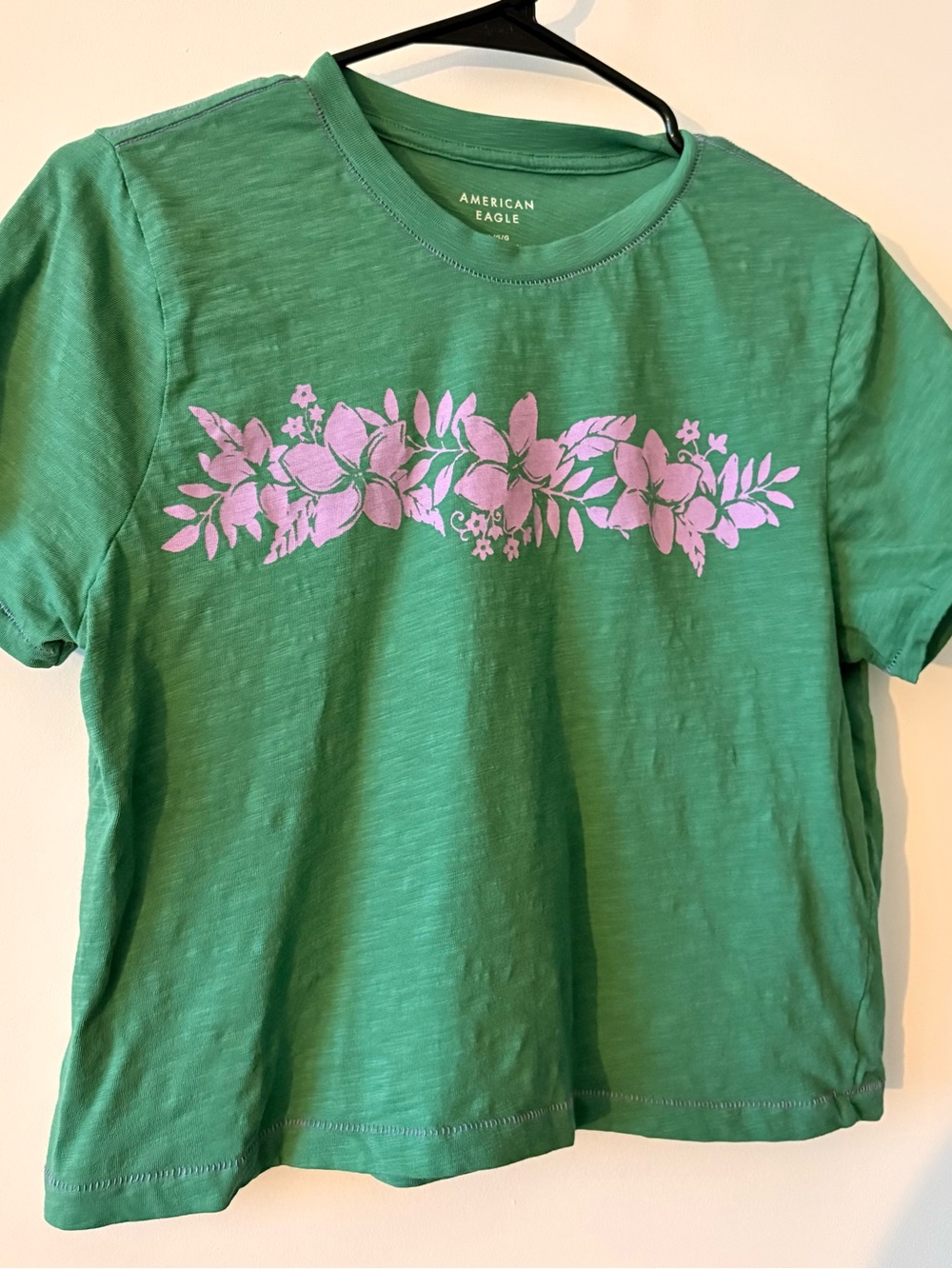American Eagle Green Floral Graphic T-Shirt Women’s M